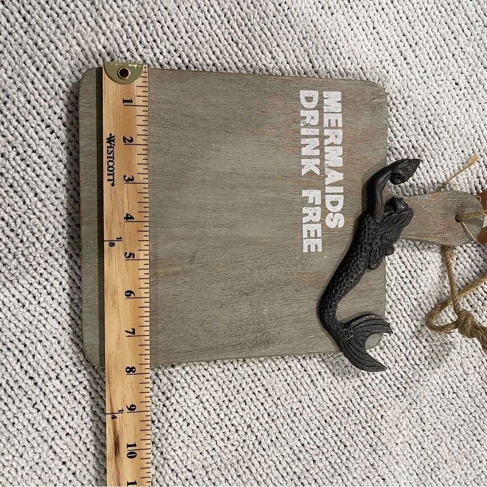 Mud Pie wooden cutting